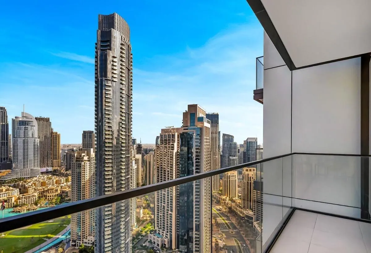 Modern High Rise 2Br Apartment With Burj Khalifa Views, Steps From Dubai Opera And Near Dubai Mall 0*,  Emiratos Árabes Unidos